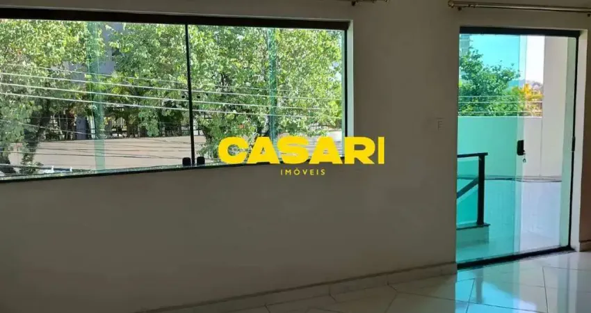 Sobrado com Suíte e Closet – Próximo à Av. Vergueiro | SBC