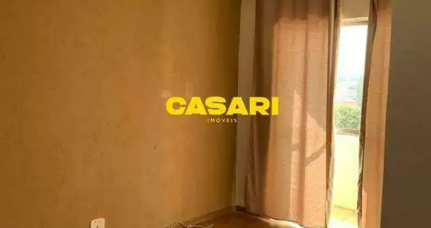 Apartamento à venda com 2 dormitórios e sacada no centro de são bernardo do campo