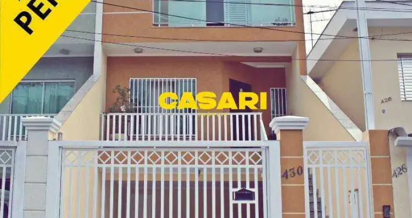 Sobrado Impecável Mobiliado com 3 Suítes e Espaço Gourmet à Venda – Localização Privilegiada