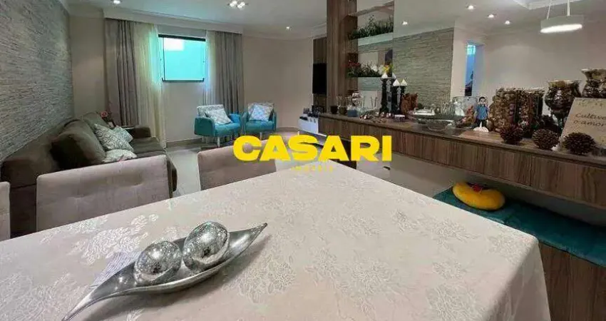 Sobrado à Venda com 4 Dormitórios e Área Gourmet em Nova Petrópolis – 230m², 4 Vagas Cobertas