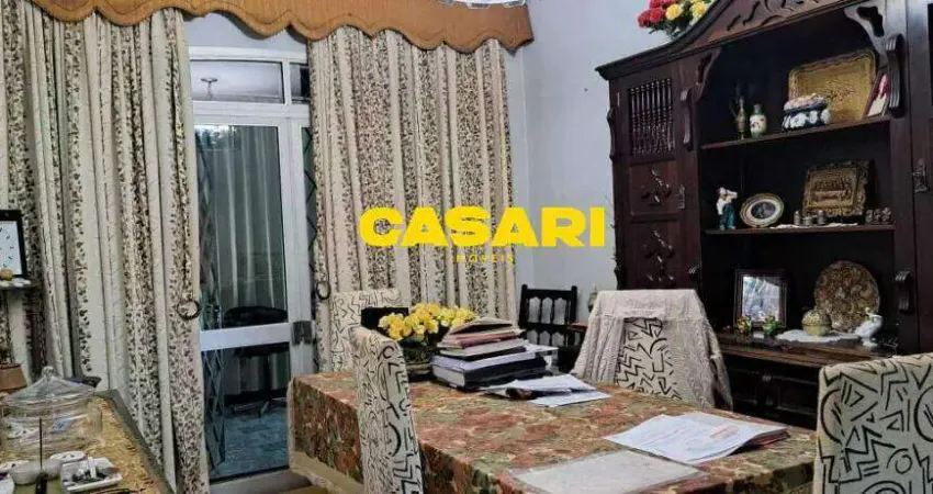 Sobrado com 4 dormitórios à venda, 251 m² - Nova Petrópolis - São Bernardo do Campo/SP