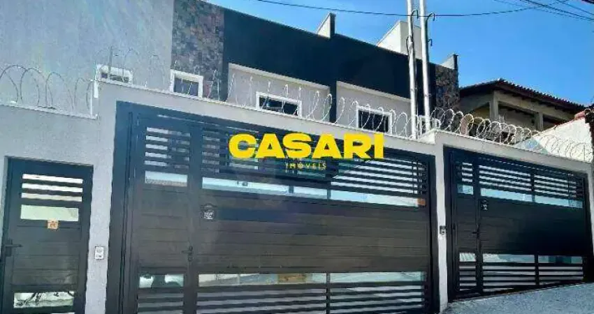 Sobrado 2 suítes à venda e locação – 96 m² com terraço amplo e garagem | Região com comércio e transporte