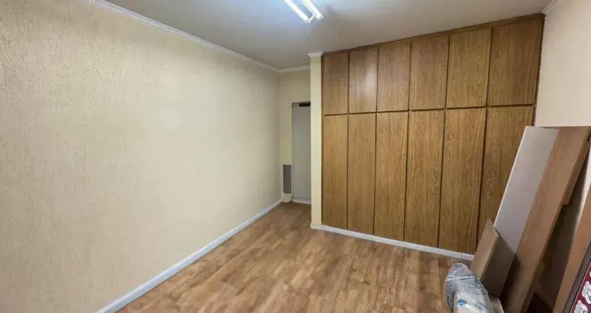 Kitnet 30m² com Armários e Área de Serviços | Próxima à Av. Álvaro Guimarães