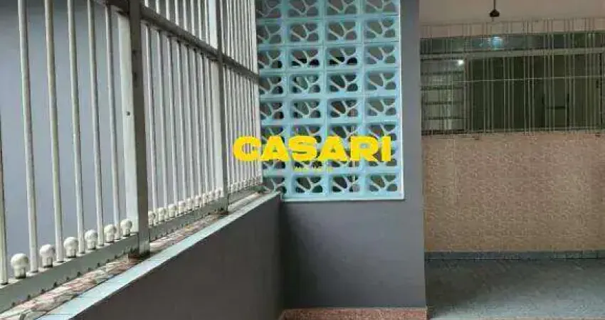 Sobrado com 4 dormitórios para alugar, 250 m² - Jardim - Santo André/SP