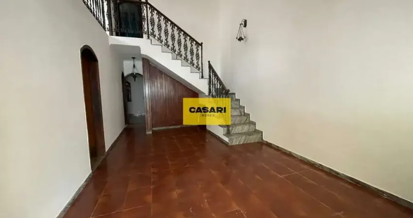 Sobrado para Alugar em Rudge Ramos – 4 Dormitórios, Suíte, Edícula e 3 Vagas