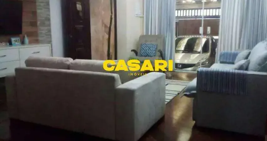 Sobrado com 3 Dormitórios e Escritório à Venda – Ótimo Acabamento