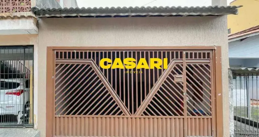 Casa térrea assobradada com 3 dormitórios e área gourmet à venda