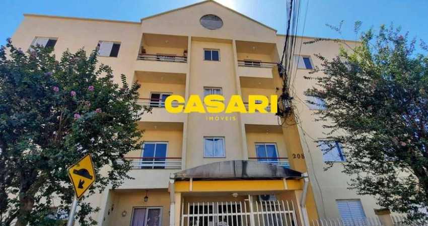 Apartamento com 2 dormitórios à venda, 67 m² por R$ 250.000,00 - Centro - Boituva/SP