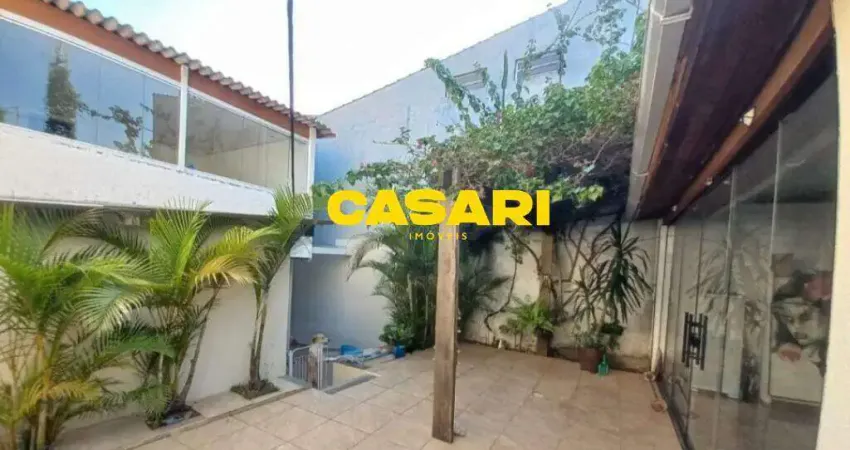 Sobrado com 4 dormitórios à venda, 200 m² - Nova Gerti - São Caetano do Sul/SP