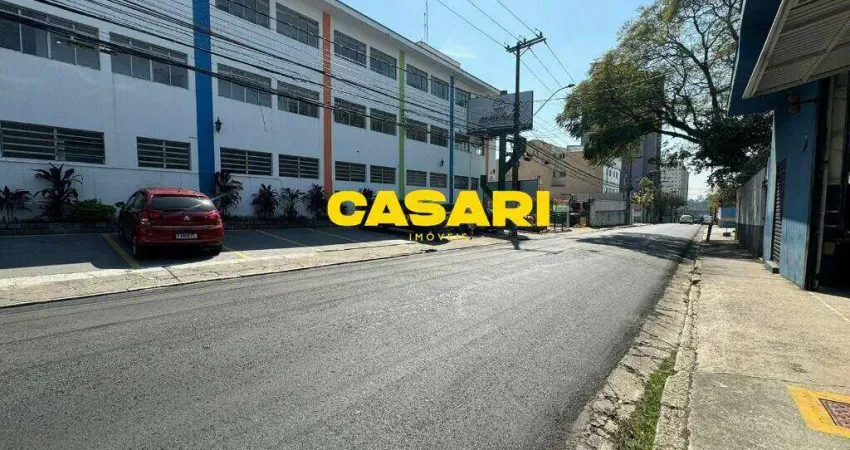 Terreno de 4.000 m² com construção – Excelente oportunidade
