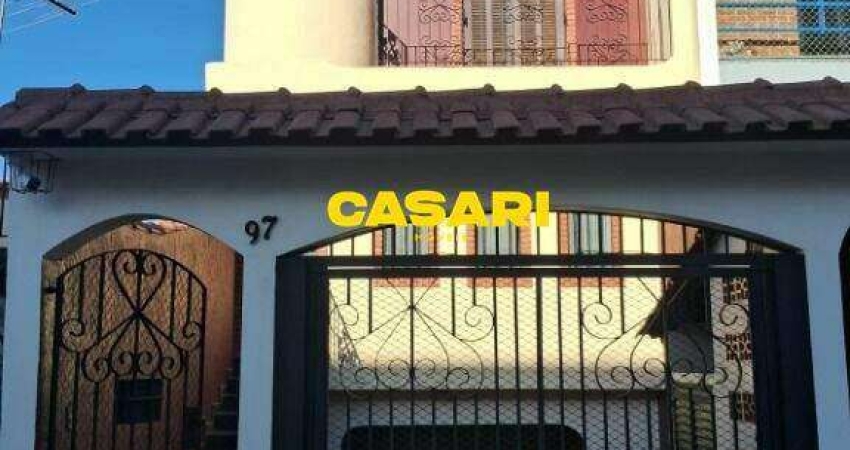 Sobrado com 4 dormitórios à venda, 236 m² por R$ 680.000,00 - Jardim Las Vegas - Santo André/SP