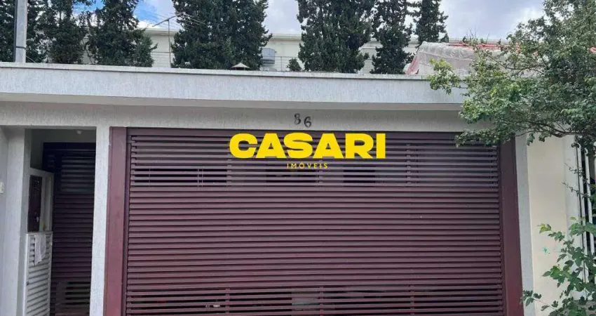 Casa Mobiliada com 3 Dormitórios e Lareira à Venda no Planalto – São Bernardo do Campo/SP