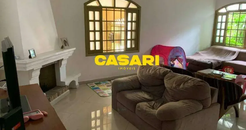 Sobrado com 3 dormitórios à venda, 250 m² - Nova Petrópolis - São Bernardo do Campo/SP