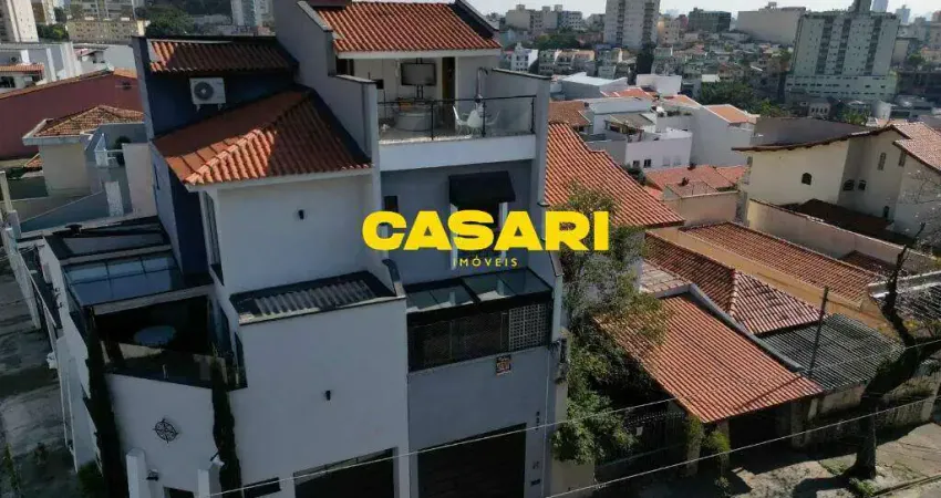 Sobrado à venda no Campestre – 2 suítes, varanda gourmet e 2 vagas em Santo André