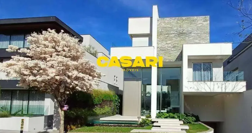 Casa de Alto Padrão com 3 Suítes à Venda no Espaço Cerâmica - São Caetano do Sul/SP