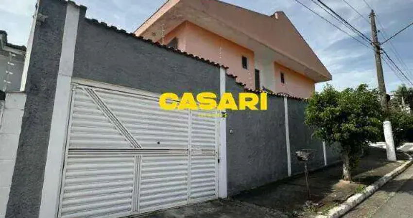 Sobrado com 4 dormitórios à venda, 329 m² por R$ 1.449.000,00 - Parque dos Pássaros - São Bernardo do Campo/SP