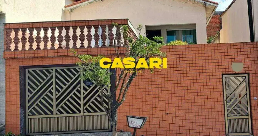 Casa térrea com 2 dormitórios e quintal à venda no Dos Casas – São Bernardo do Campo