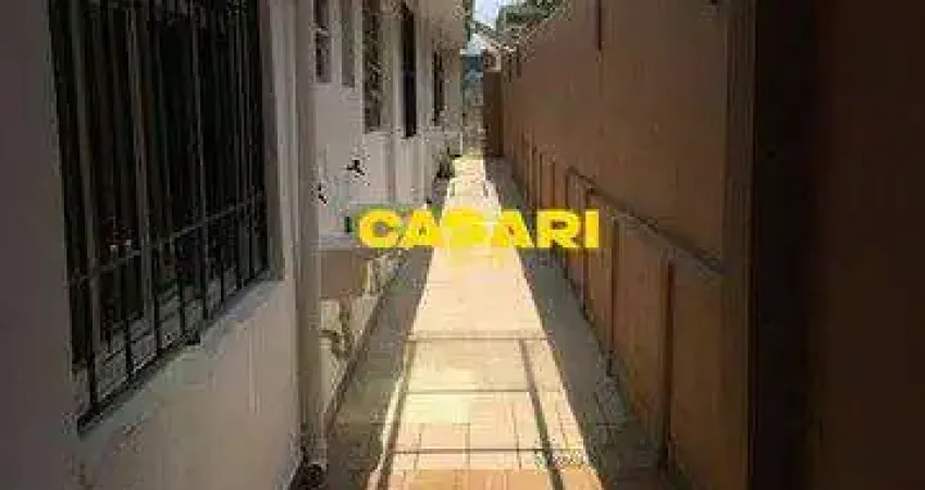Terreno 250m² com 4 casas alugadas na Vila Aquilino – Santo André