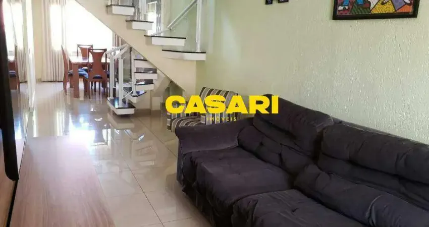 Sobrado com 4 dormitórios à venda, 196 m² por R$ 895.000,00 - Jardim Hollywood - São Bernardo do Campo/SP