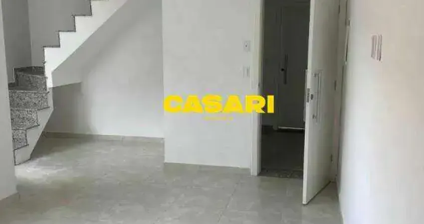 Cobertura à venda, 100 m² - 2 dormitórios (1 suíte), 2 vagas - Parque Oratório - Santo André/SP