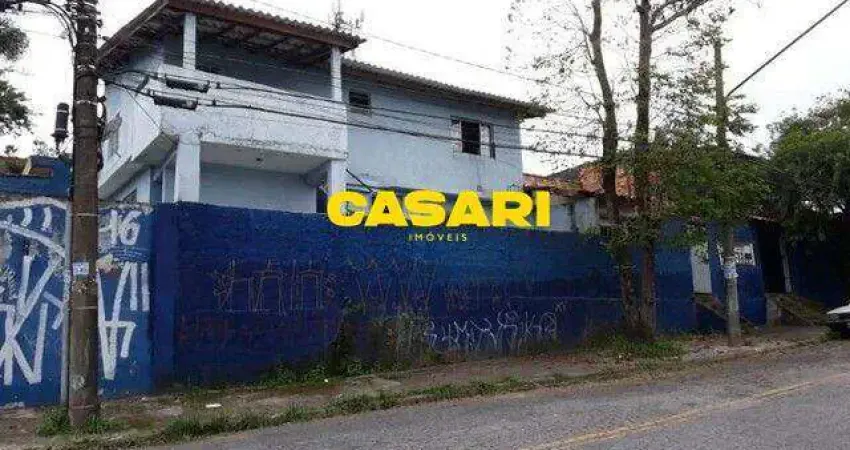 Sobrado com 8 dormitórios à venda, 240 m² por R$ 430.000,00 - Jardim Santo André - Santo André/SP
