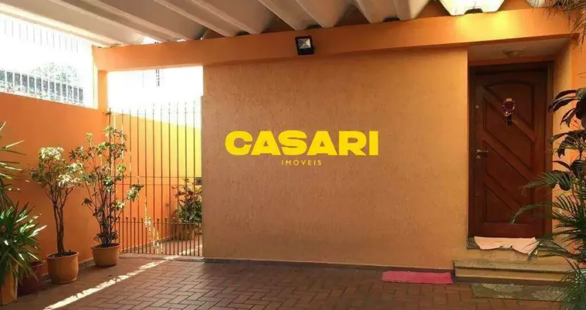 Sobrado com 3 dormitórios à venda, 250 m² por R$ 742.000,00 - Jardim Utinga - Santo André/SP