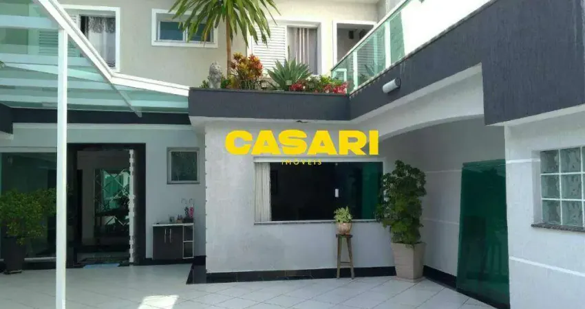 Sobrado com 3 dormitórios à venda, 535 m² - Vila Helena - Santo André/SP
