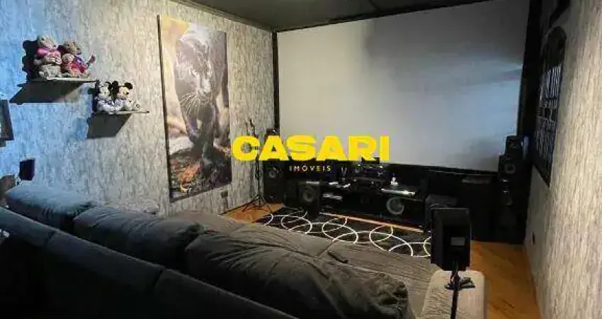 Sobrado com 5 dormitórios à venda, 215 m² - Jardim Las Vegas - Santo André/SP