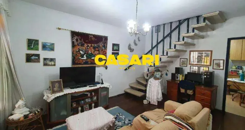 Sobrado à venda no Centro de São Bernardo – 2 dormitórios, 2 vagas e ótima localização – 116 m²