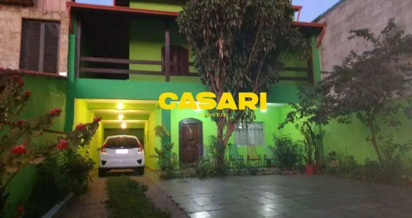 Sobrado amplo com 3 dormitórios e 10 vagas à venda na vila aquilino - santo andré