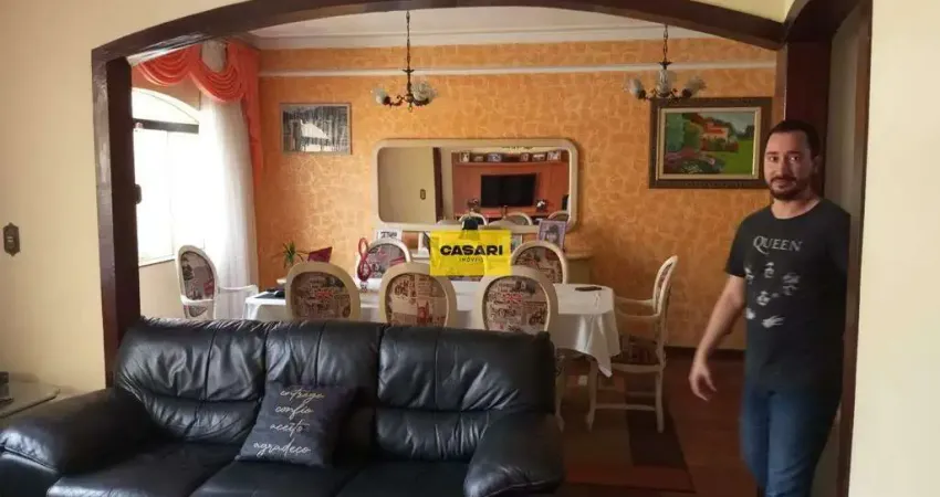 Sobrado b.pauliceia sbc exelente local terreno 10x30 e 250 area construida 4 quartos 1 suite sacada 2 salas coz. arm.emb. quintal grande 6 gar