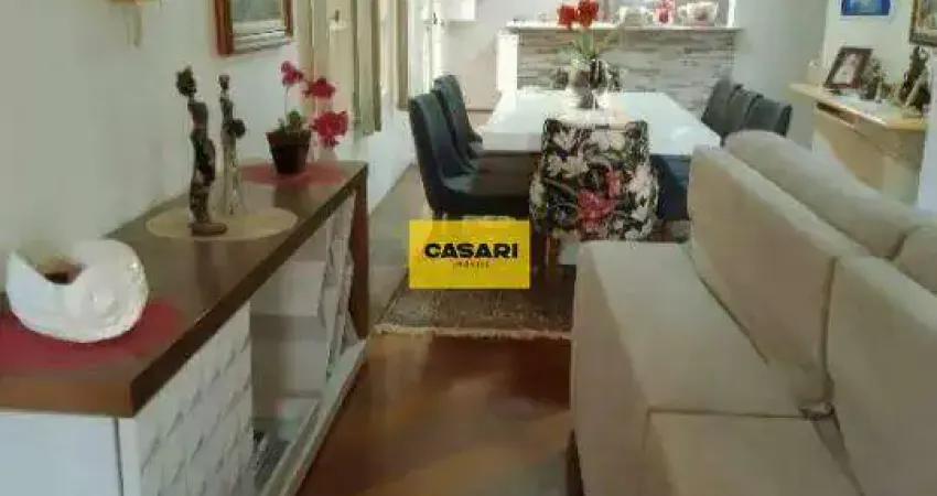 Sobrado completo com planejados, suítes, edícula e churrasqueira