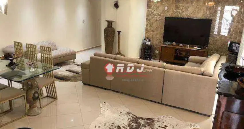 Casa com 3 dormitórios à venda, 236 m² por R$ 1.574.000,00 - Campo Grande - Santos/SP