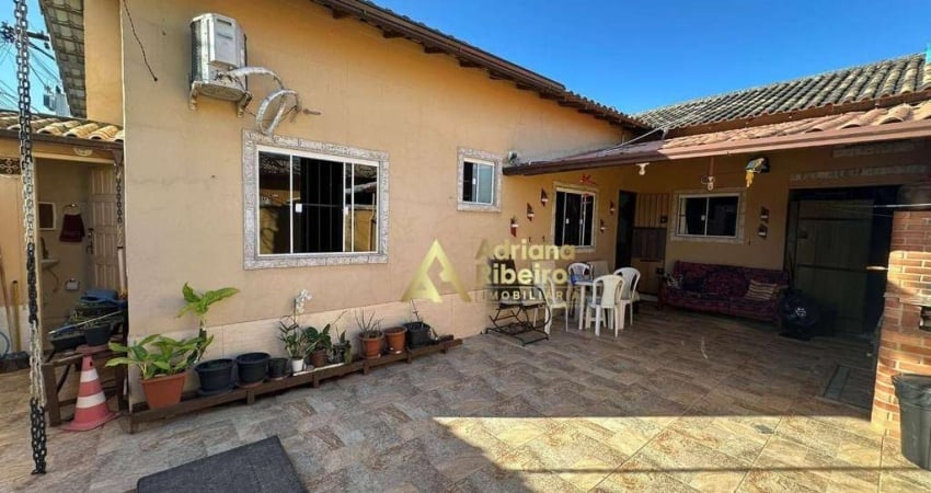 Casa com 2 dormitórios à venda, 60 m² por R$ 170.000,00 - Unamar - Cabo Frio/RJ