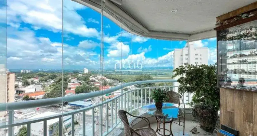 Linda Cobertura Duplex, localizada na Vila Adyana,