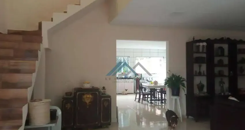 Casa com 3 dormitórios, sendo 1 suíte  à venda, 240 m² por R$ 754.000 - Parque Sinai - Santana de Parnaíba/SP