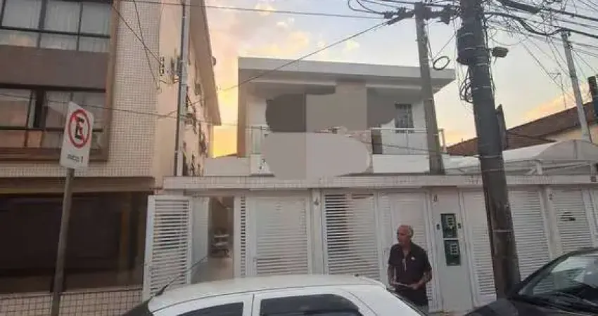 Excelente sobreposta nova casa terrea local nobre 905 mil santos