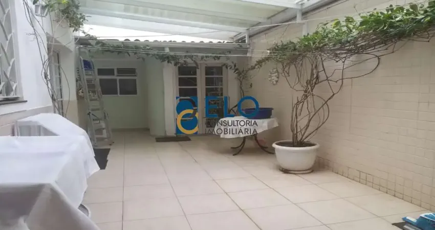 Imperdível oportunidade! casa à venda em santos-sp, 3 quartos, 1 suíte, 2 salas, 4 banheiros, 2 vagas de garagem, 200m².