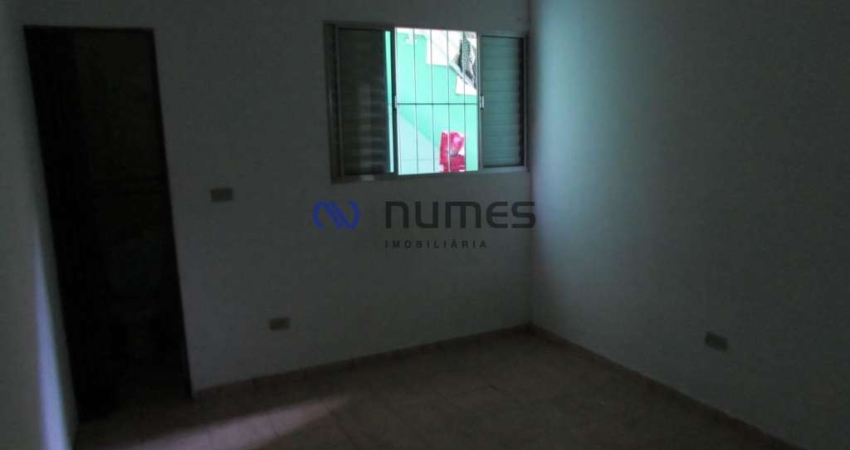 Casa com 1 quarto para alugar na Rua Ademar Carvalhaes, Vila Espanhola, São Paulo