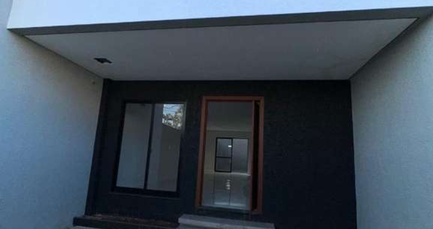 Imperdível casa à venda em Joinville-SC, no bairro Saguaçu: 3 quartos, 1 suíte, 3 salas, 2 vagas de garagem, 122m²!