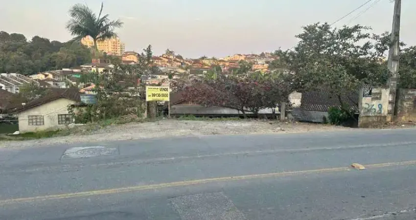 Terreno com 653 m² na faixa viária - potencial comercial e residencial no jarivatuba