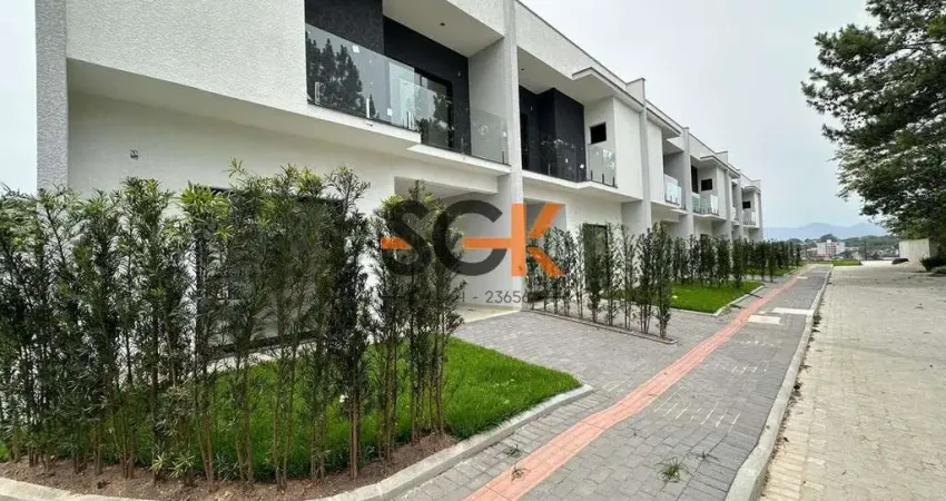 Sobrado geminado em condomínio fechado com 3 suítes no bairro floresta