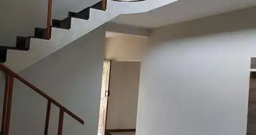 Linda casa de 2 pisos,  residencial e comercial disponível para locação ,Passa Vinte Palhoça