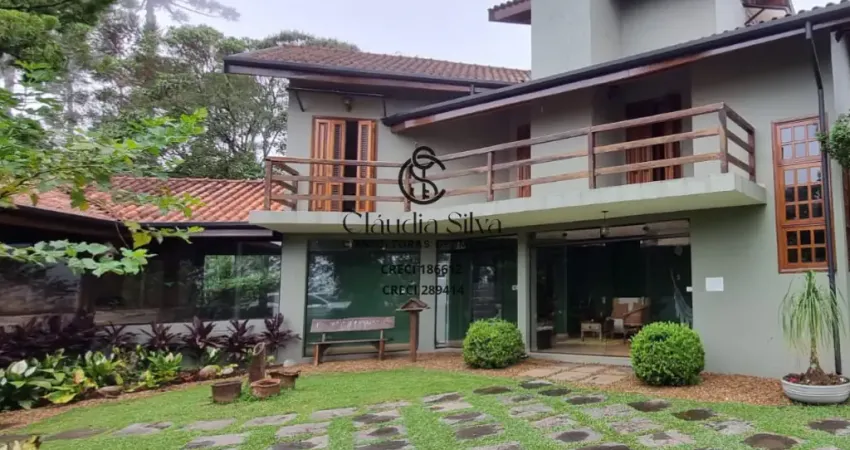 Refúgio na Serra: Casa com Lareira, Sauna, Área Gourmet e Vista Deslumbrante em Santo Antônio do Pinhal