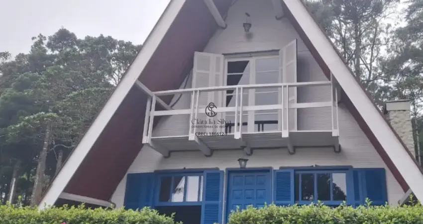 Chalé com lareira e vista deslumbrante em condomínio fechado