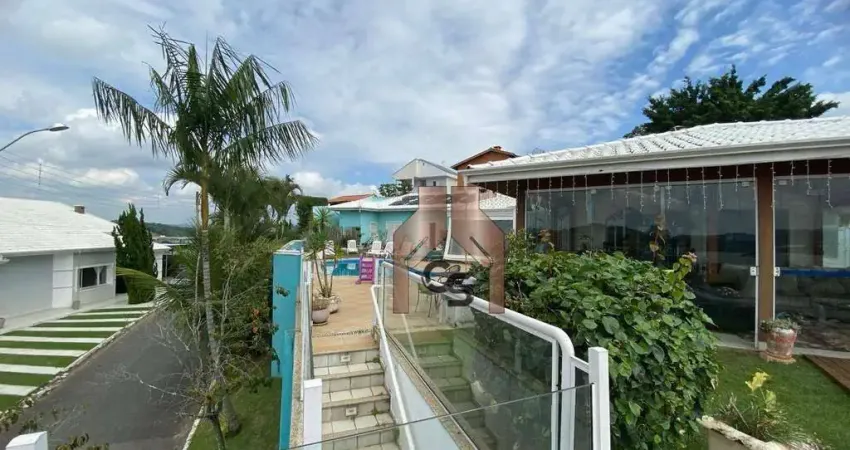 Condomínio 3 Marias Casa com 4 dormitórios à venda, 450 m² por R$ 2100.000,00 - Centro - Igaratá/SP