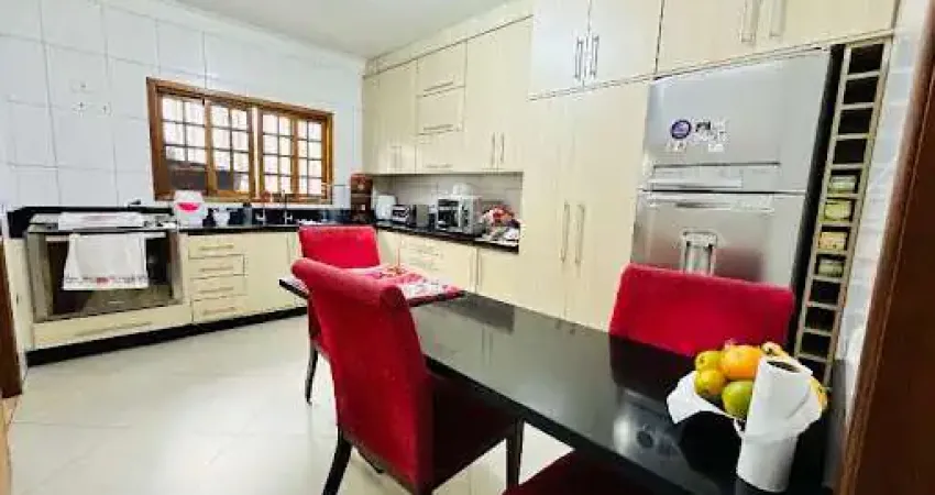 Casa com 4 dormitórios à venda, 250 m² por R$ 1.300.000,00 - Vila Augusta - Guarulhos/SP