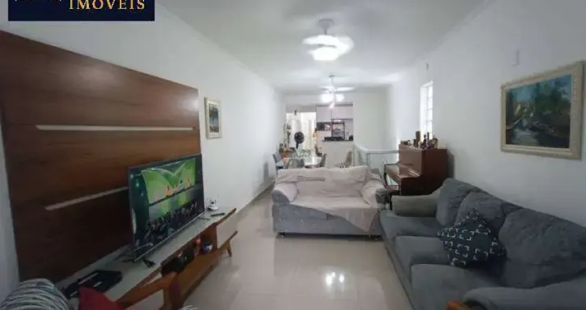 Casa sobreposta na ponta da praia por r$775.000,00! excelente localização!