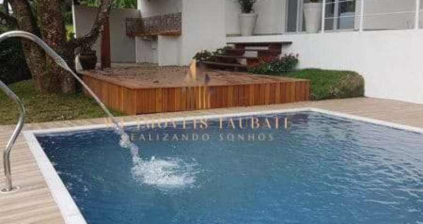 Belíssima Casa à venda 4 Quartos, 2 Vagas, 2461M², Chácaras Cataguá, Taubaté - SP