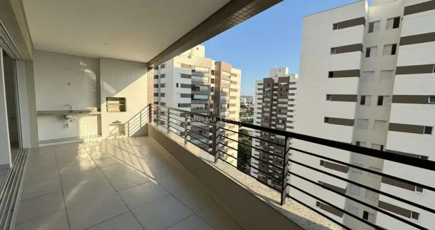 Refinamento e Conforto: Apartamento de Alto Padrão com Móveis Planejados e Sacada Integrada